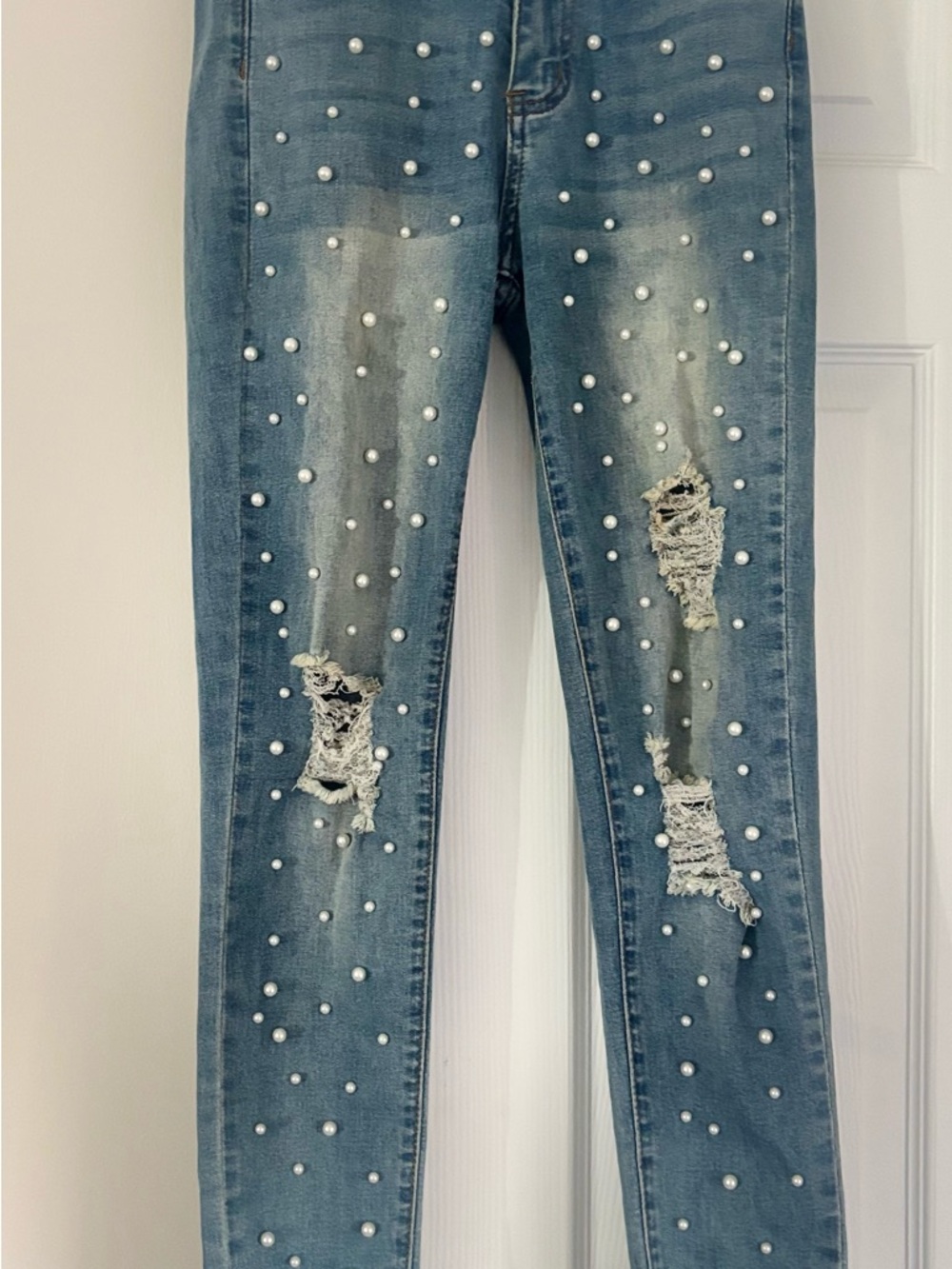 Pearl-Embellished Distressed Blue Women's Jeans